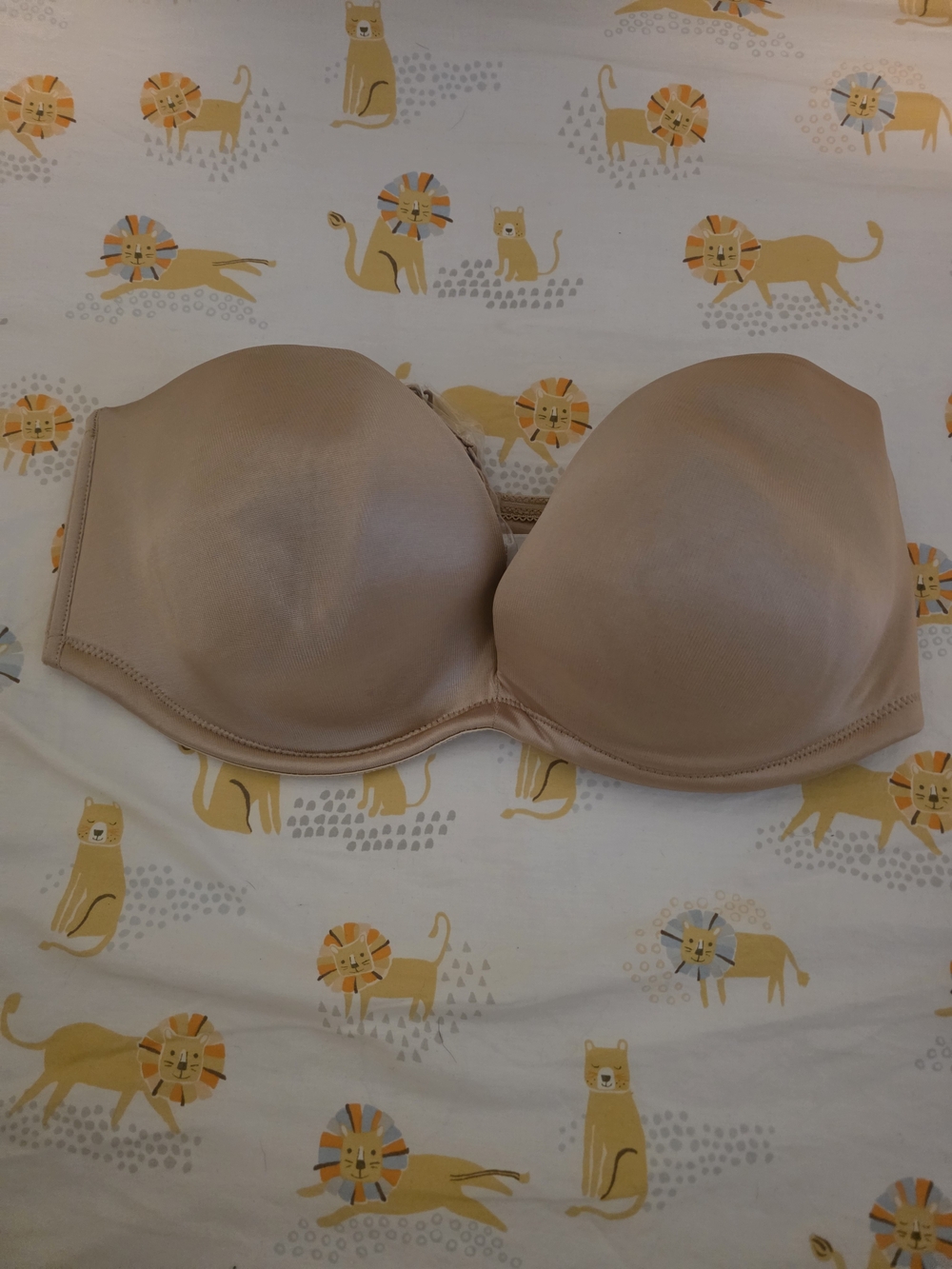 WonderBra - Nude Strapless Convertible Bra